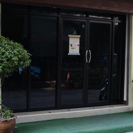בנגקוק Chaiwat Guesthouse מראה חיצוני תמונה